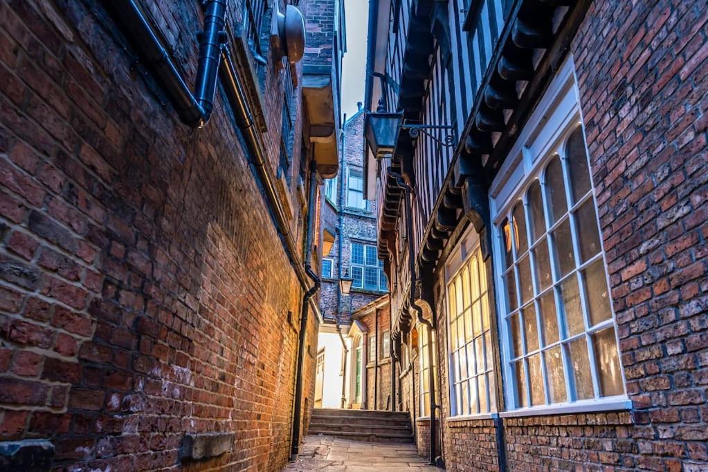 Luxury Apartment Opposite The Shambles York Exterior photo